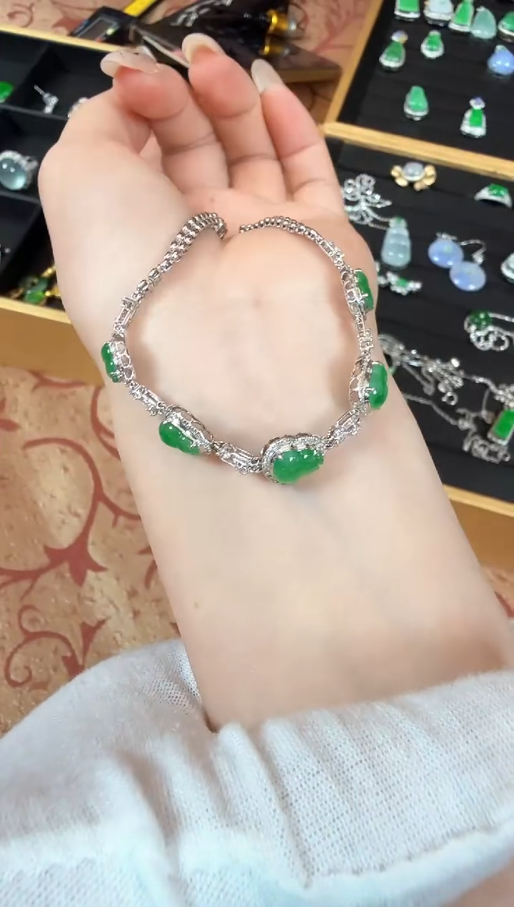 18K金镶嵌手链翡翠T100778