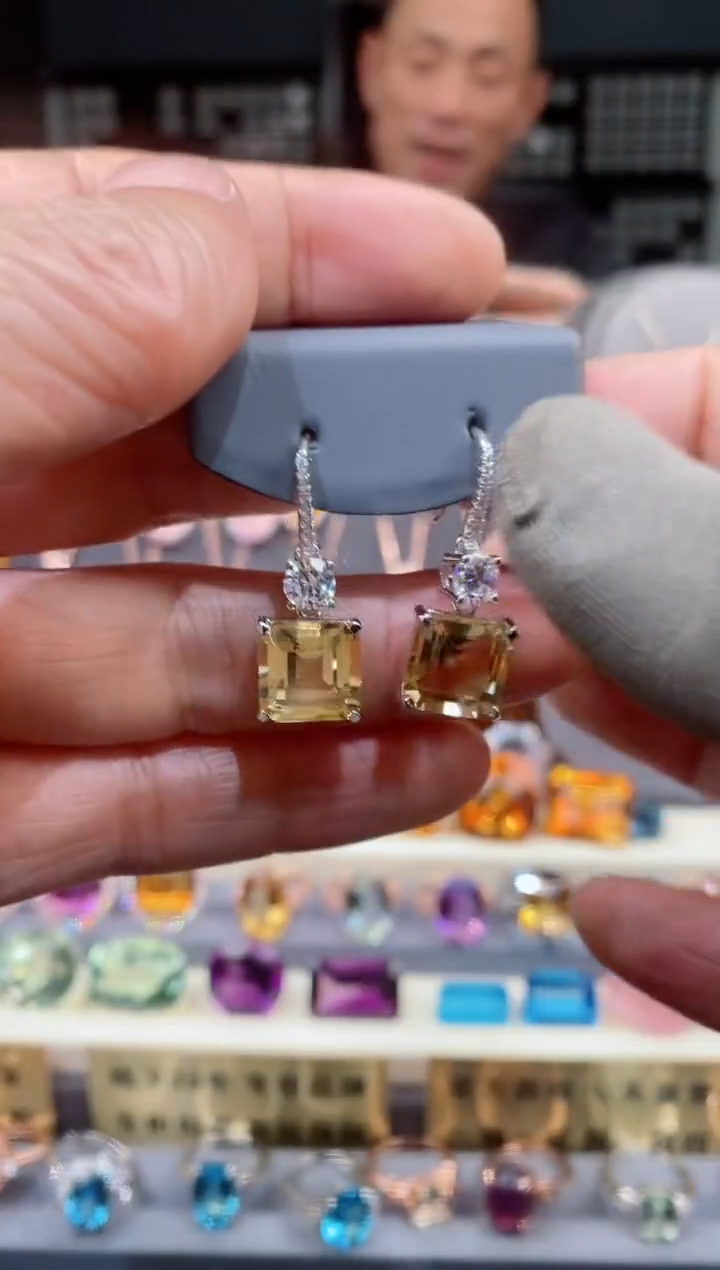 【闪购商品】黄晶耳钉银S925镶嵌黄晶耳钉