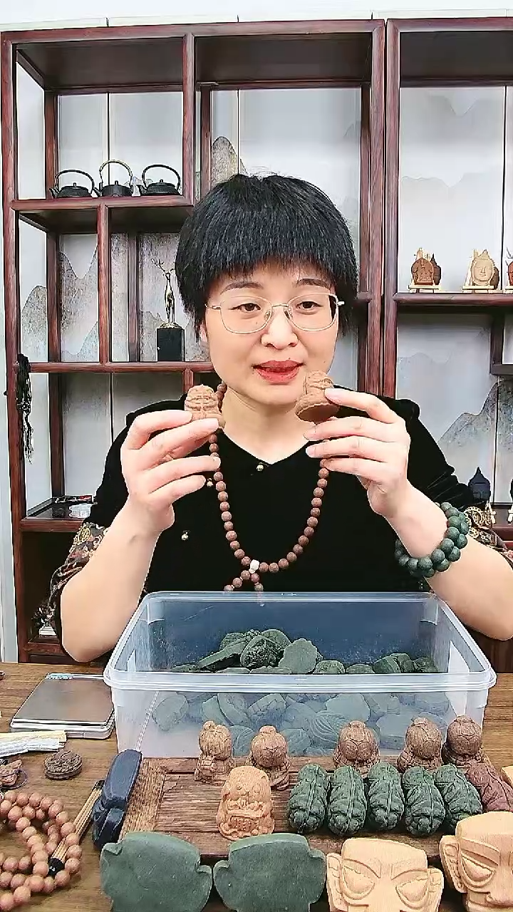 【闪购商品】龙涎香香方小狮子瑕疵摆件