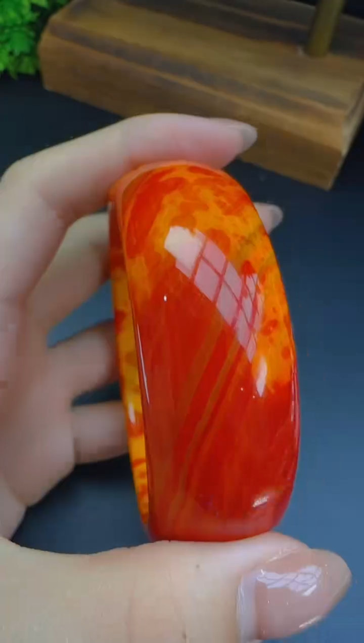 【闪购商品】岫玉手镯未镶嵌手镯