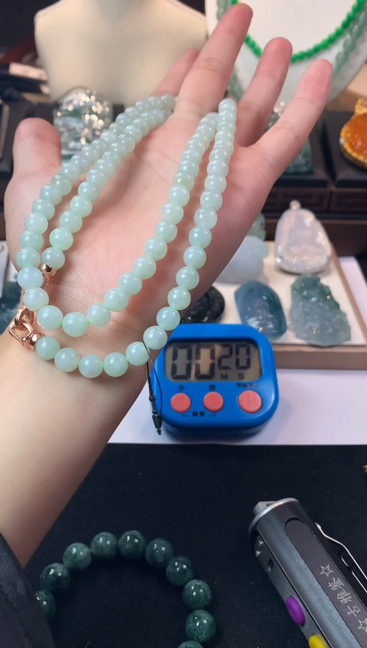 未镶嵌定制翡翠人**常毛货不退不换多样性发一