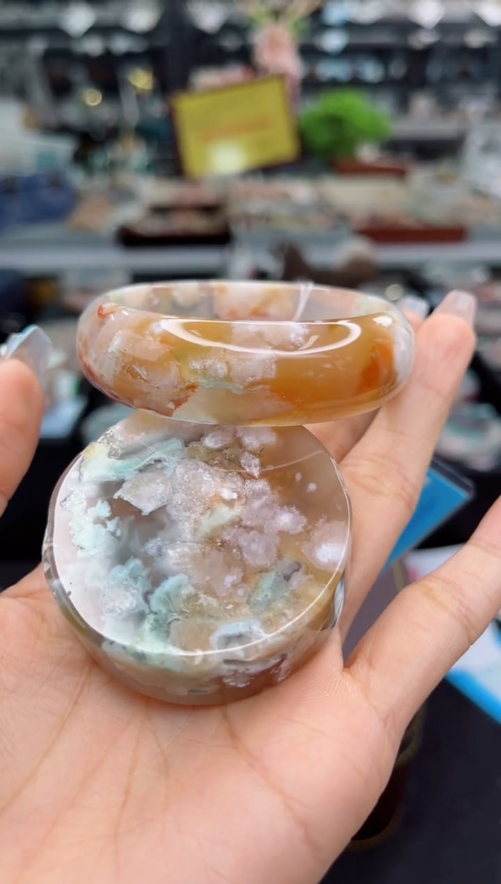 【闪购商品】石英质玉手镯未镶嵌53圈口（赠品镯心）s9051