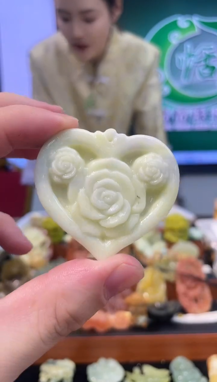 【闪购商品】岫玉吊坠未镶嵌多样性发货*拍一发一