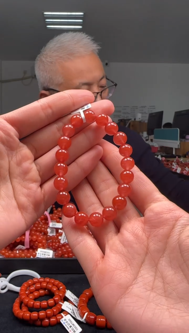 【闪购商品】南红玛瑙9mm保山手串圆珠未镶嵌多样性发一件