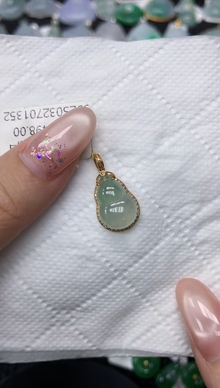 颈饰18K金镶嵌翡翠1111111111