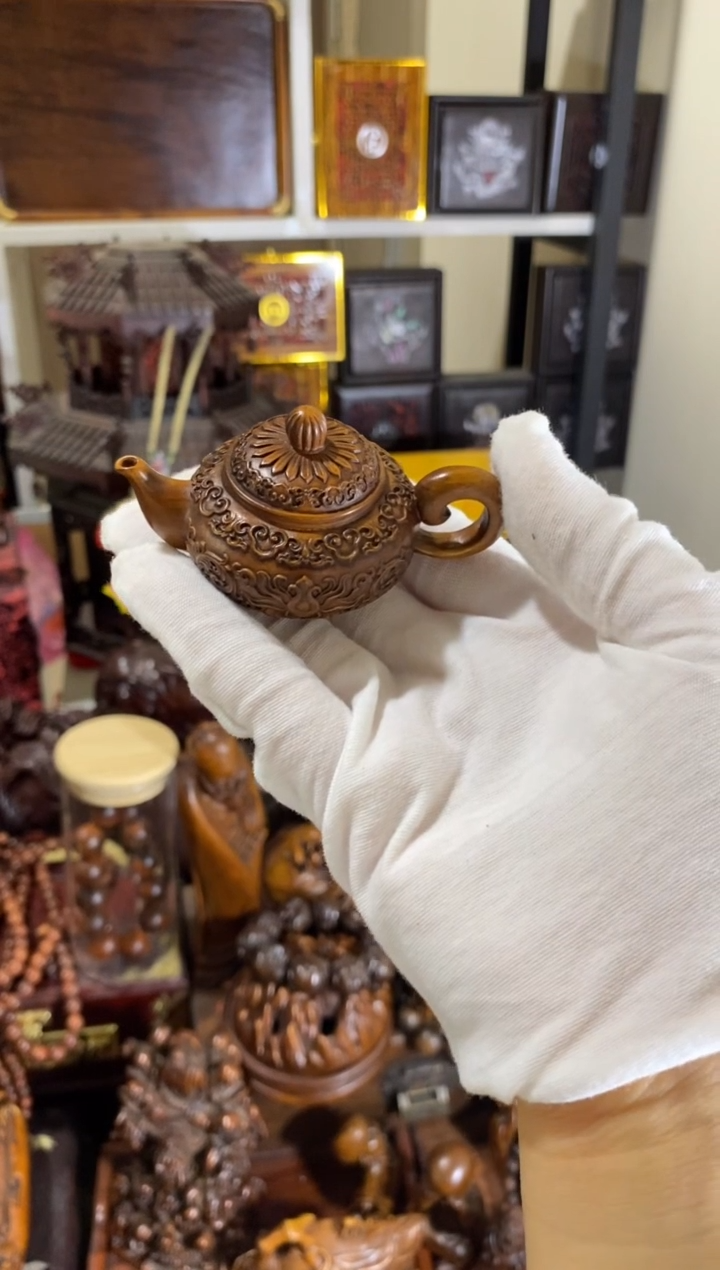 木小叶黄杨小件吉祥花壶