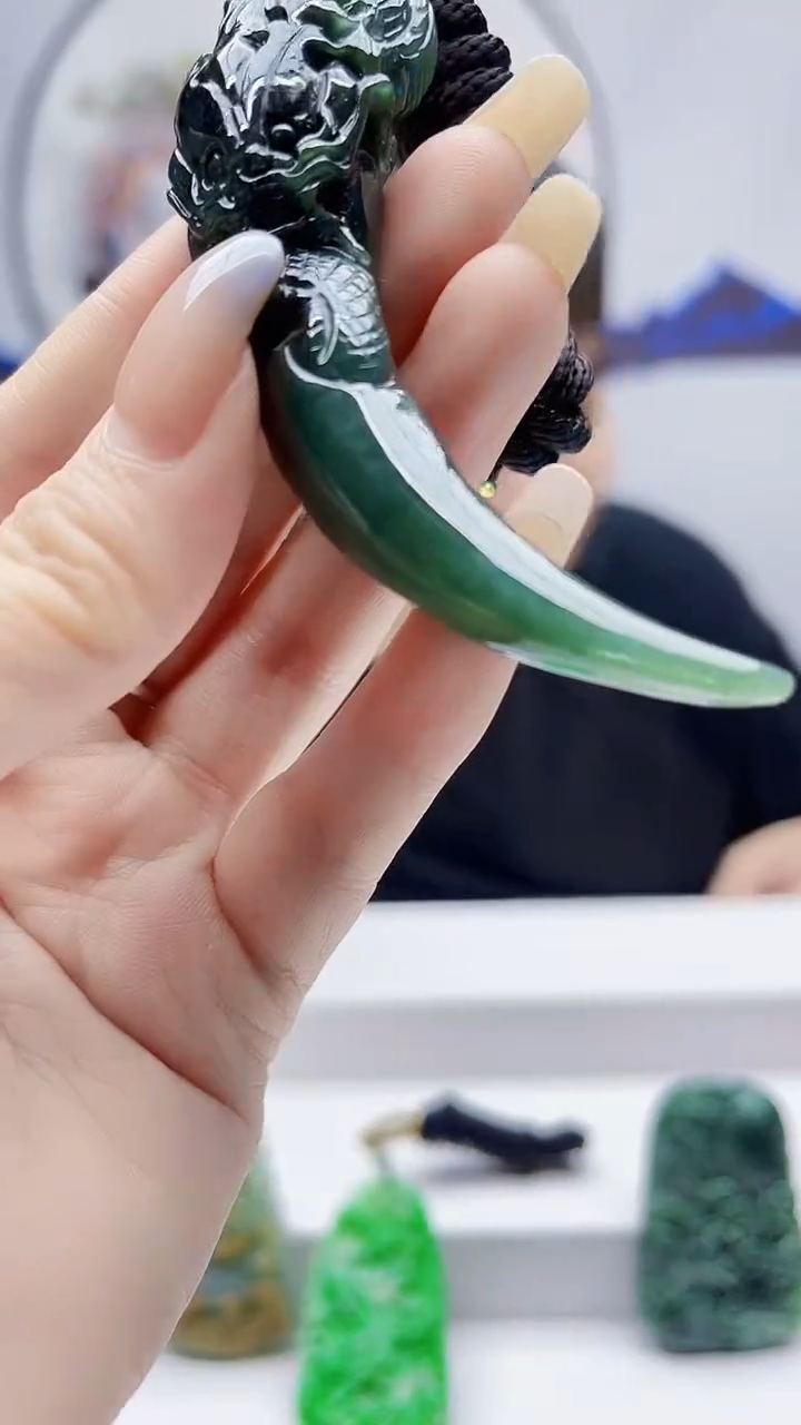 未镶嵌定制翡翠毛货挂件51