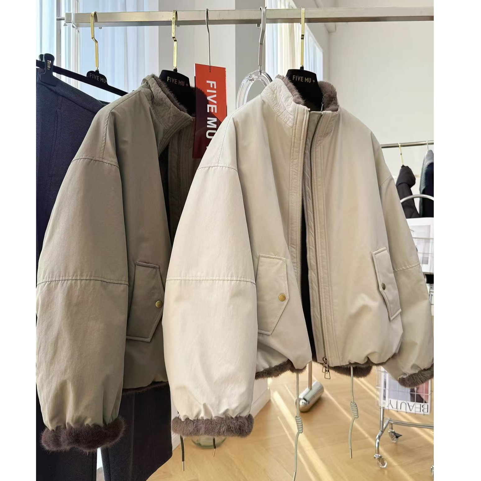 2025新款高级感立领短款工装外套女冬季毛毛内胆仿皮草派克服夹克