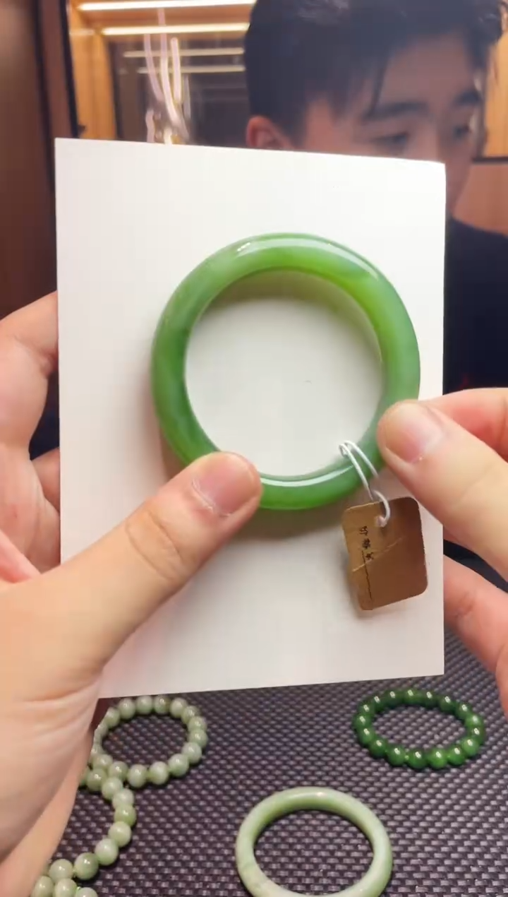 颈饰未镶嵌和田玉和田玉碧玉猫眼手镯53圈口