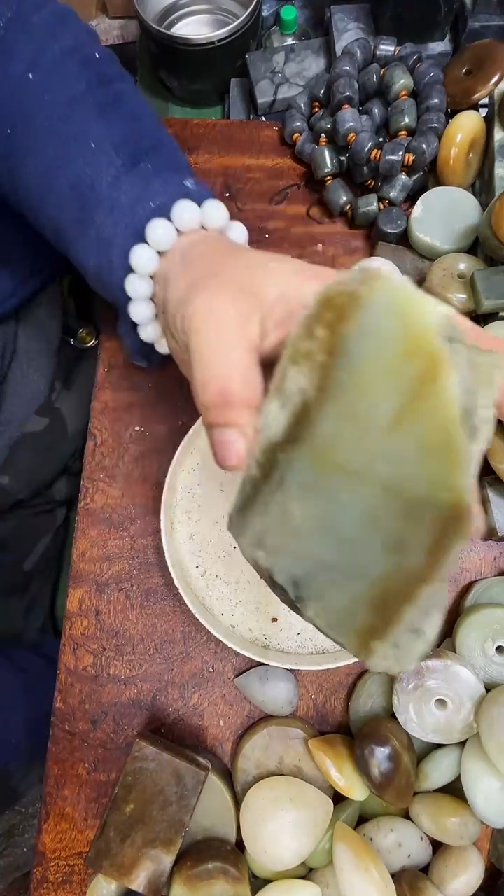 未镶嵌和田玉珠宝半成品1