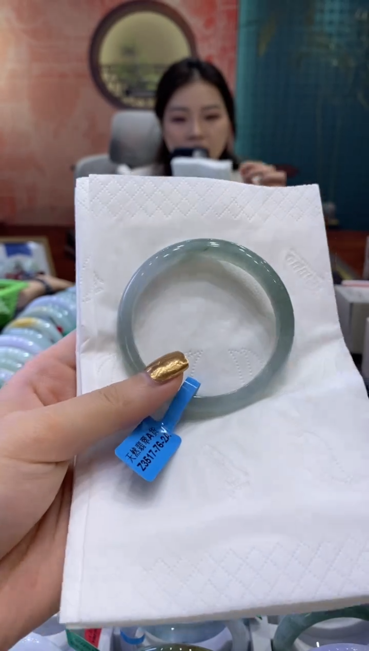 【闪购商品】翡翠手镯未镶嵌多人03862