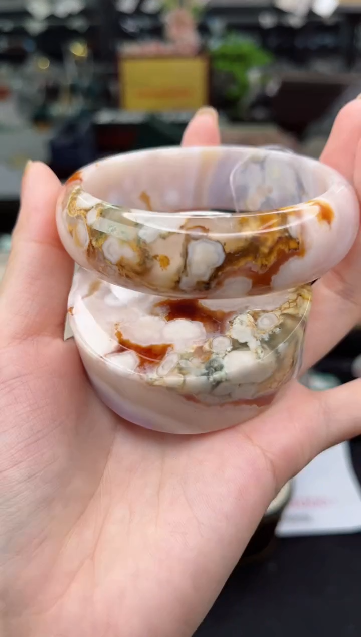 【闪购商品】石英质玉手镯未镶嵌61圈口（赠品镯心）1439059