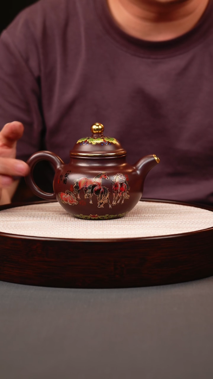 茶壶紫砂石红珐琅彩八骏掇球