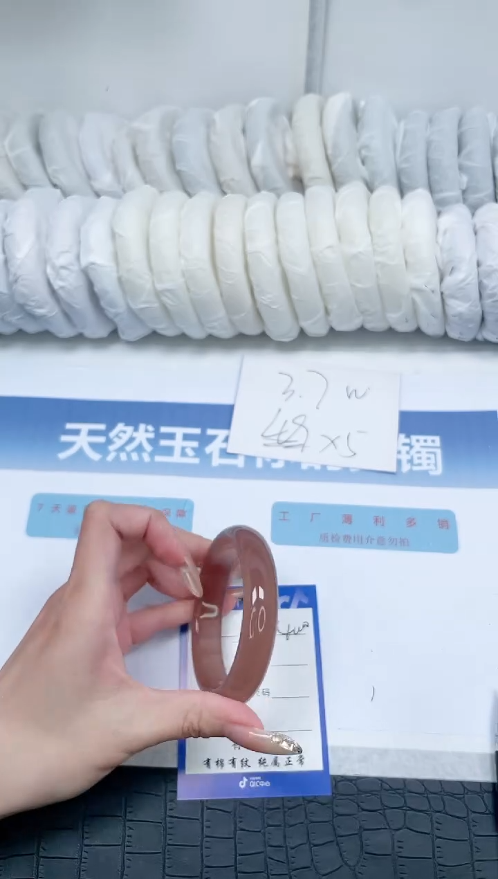 【闪购商品】石英质玉手镯未镶嵌Q400-56.8
