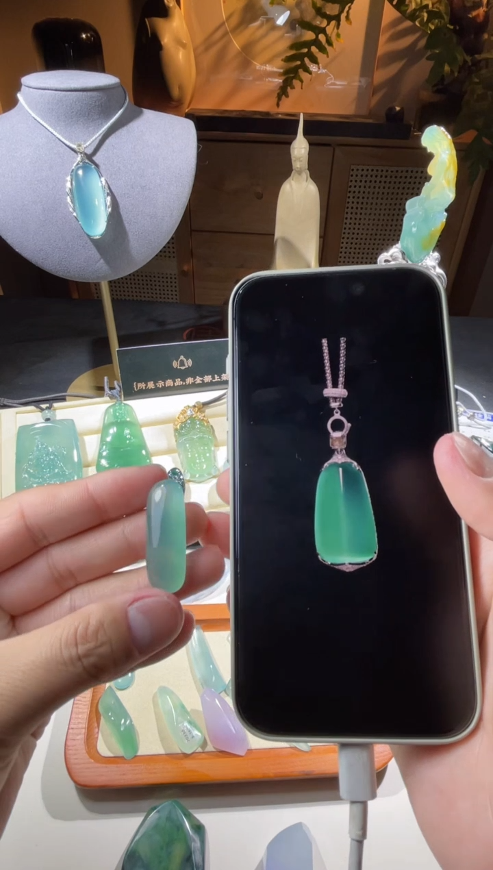 【闪购商品】翡翠颈饰未镶嵌大牛 9 佳佳翡翠