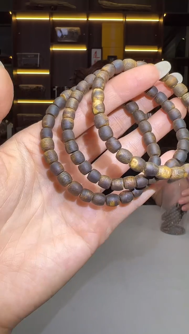 沉香沉香碎屑715号沉水张勺子树心06鼓珠单圈老料多样性发一5