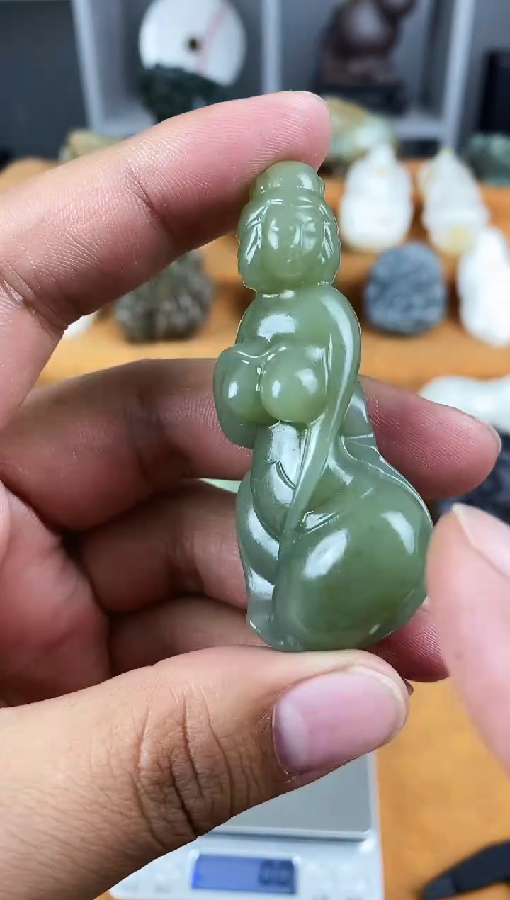 颈饰未镶嵌和田玉1