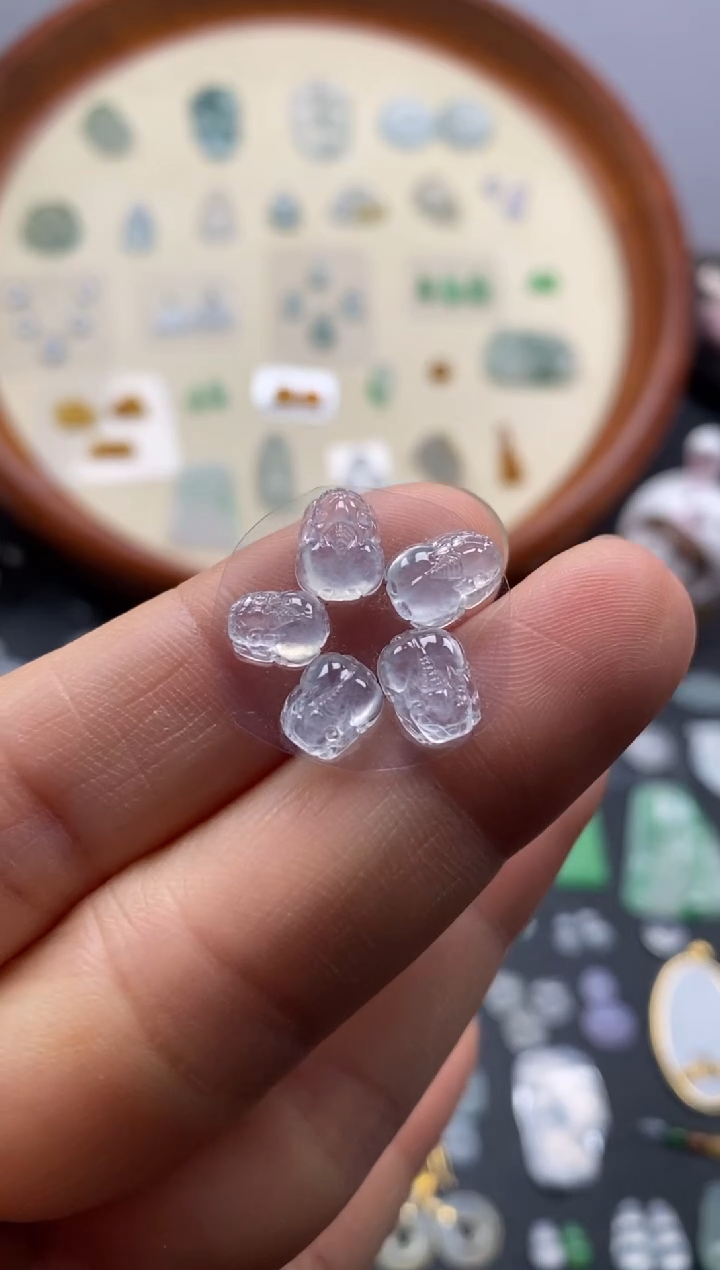 颈饰未镶嵌翡翠5颗冰貔貅/芬