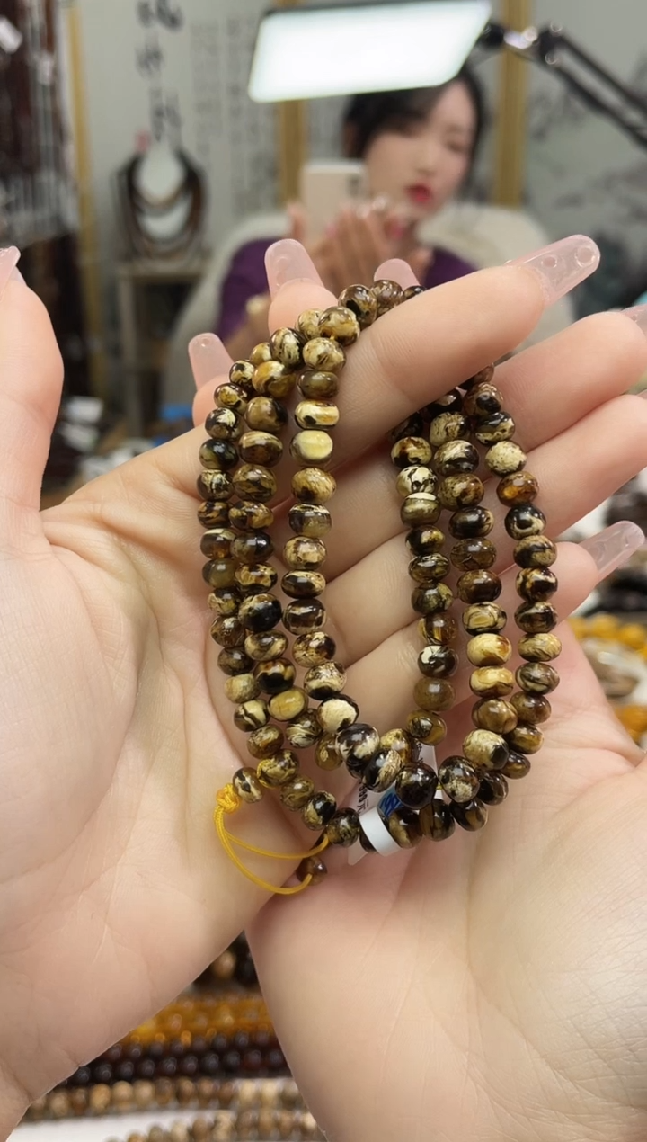 【闪购商品】琥珀裸石未镶嵌6+花珀108