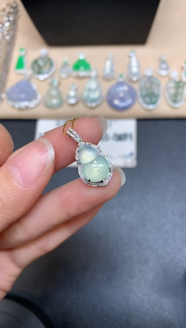 【闪购商品】翡翠颈饰18K金镶嵌】无服务费 葫芦