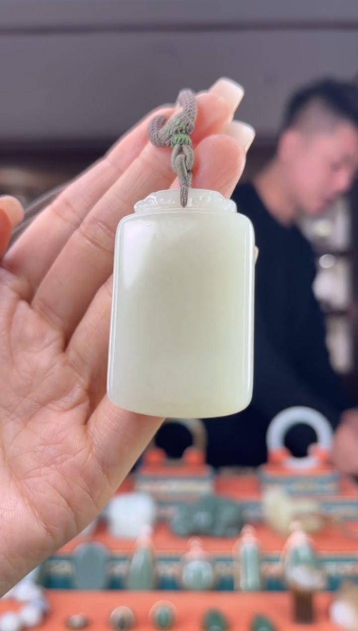 颈饰未镶嵌和田玉佩佩 包容