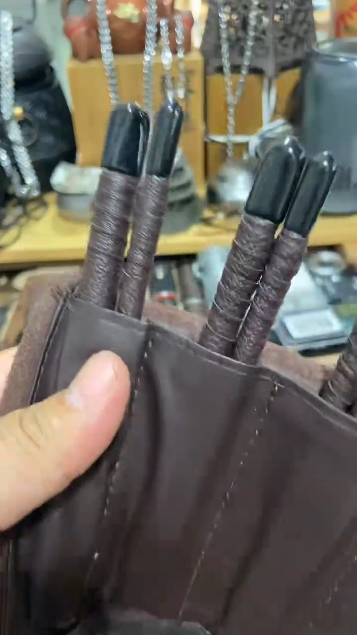 瓷片闪购商品  如图所示