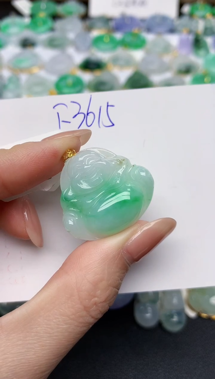 颈饰18K金镶嵌翡翠天然缅甸A货翡翠百元以上9元证书费自理