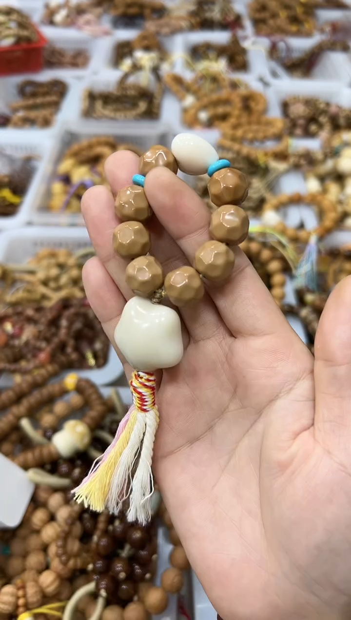 手串猴头核桃卡13mm左右 奶酪 手捻