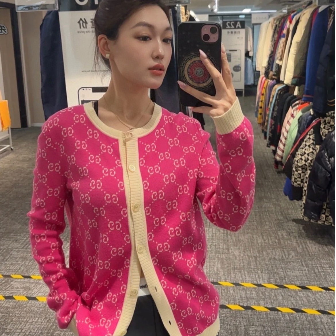 未使用 GUCCI/古驰 粉色满印logo运动针织开衫/尺码xs/QH001064