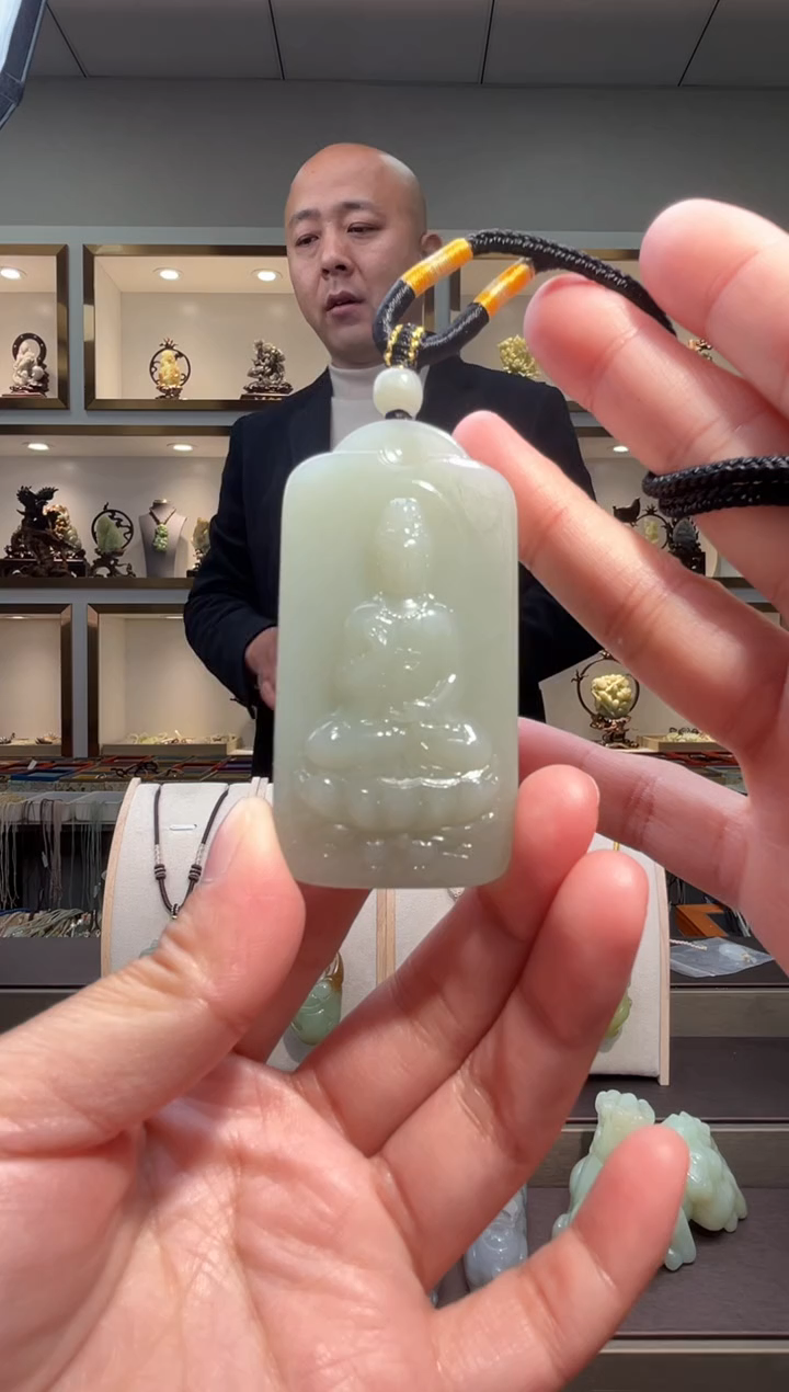 颈饰未镶嵌和田玉苏