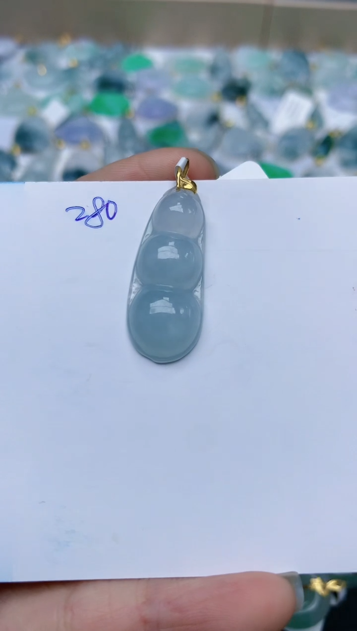 【闪购商品】翡翠颈饰18K金镶嵌天然翡翠A货    280