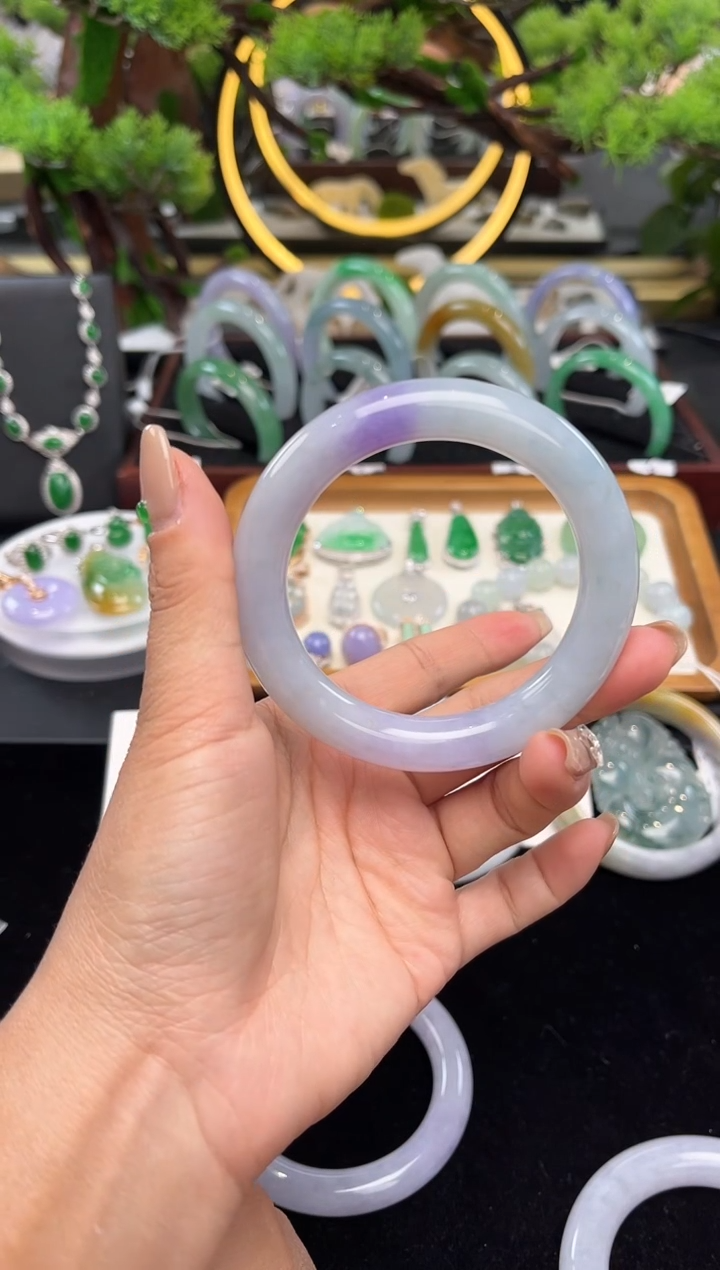 未镶嵌手镯翡翠手镯