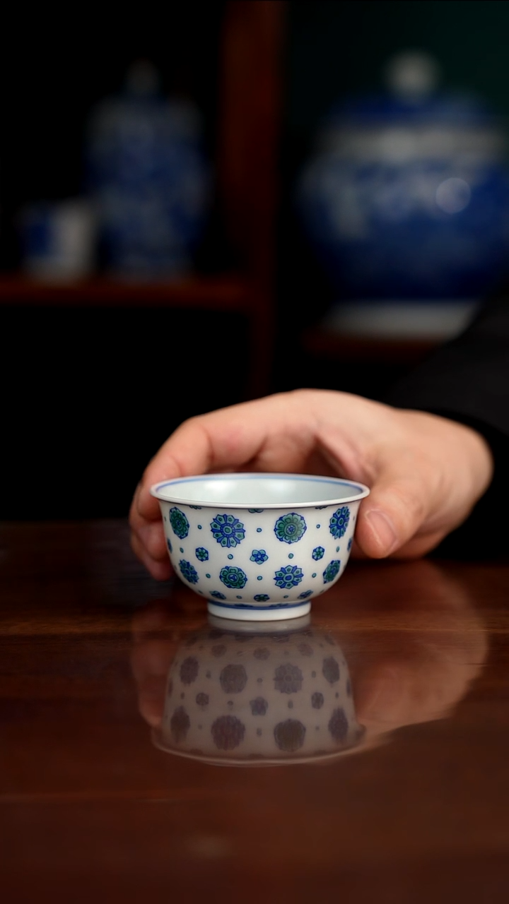 空山明月 新斗彩 皮球花