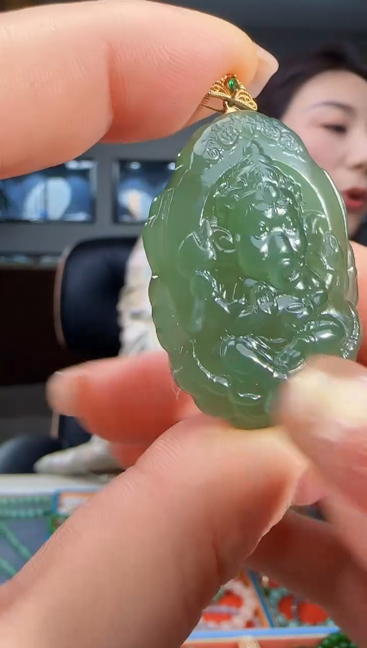 吊坠(不含链)18K金镶嵌和田玉1