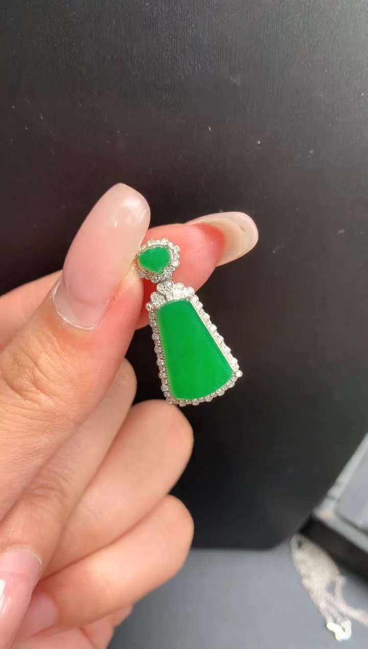 【闪购商品】翡翠颈饰18K金镶嵌无事牌1596