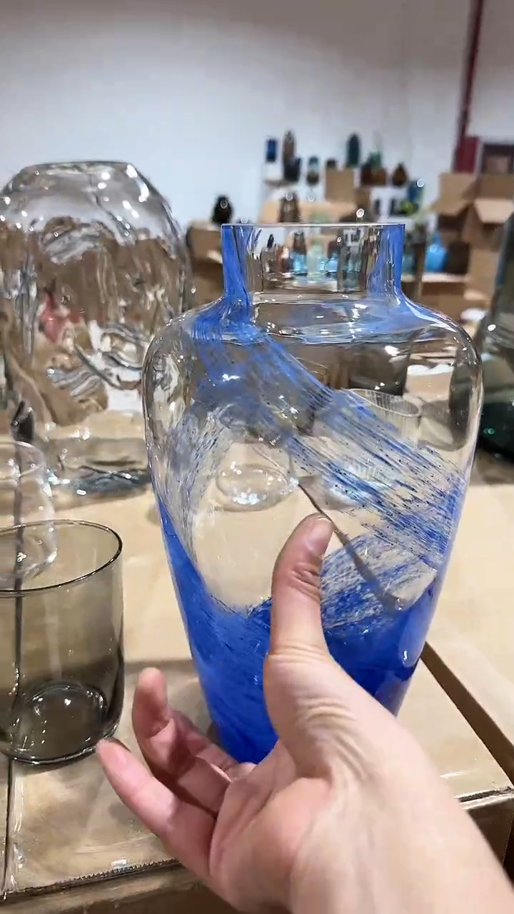 【闪购商品】玻璃蓝色瓶子