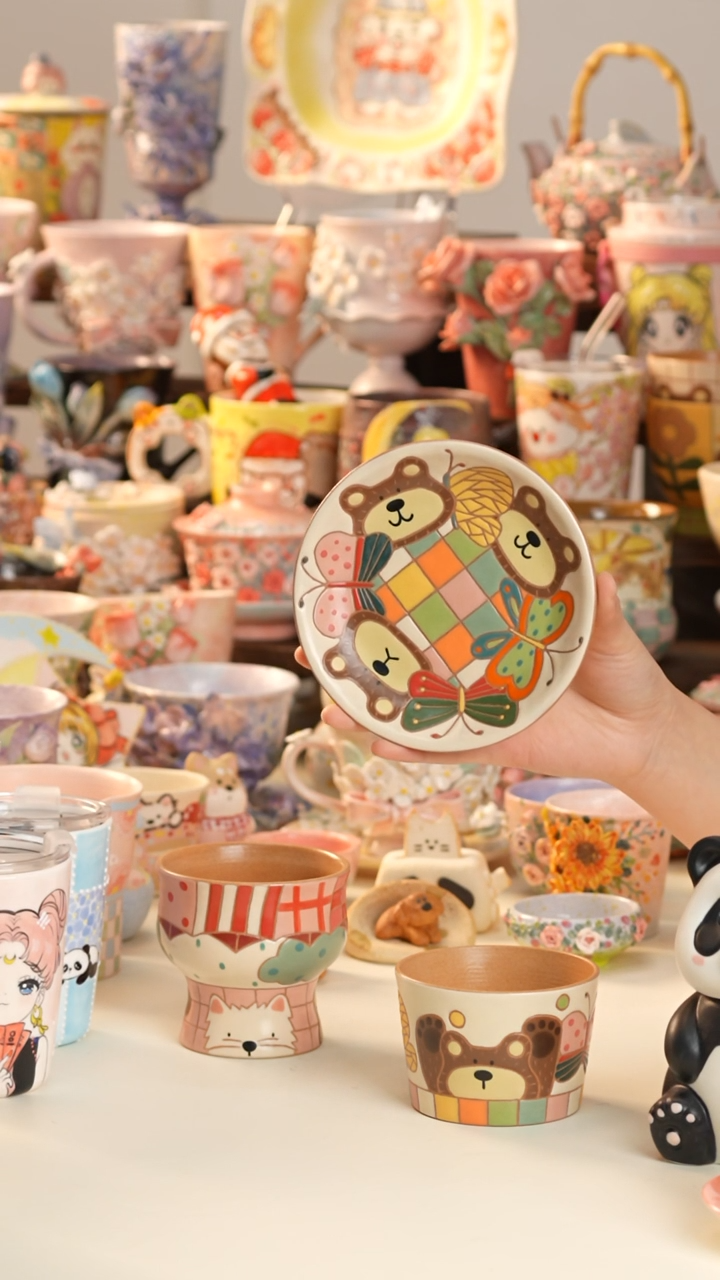 摆件陶景德镇釉下彩手绘设计师款陶瓷