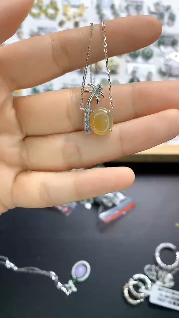 翡翠银S925镶嵌颈饰翡翠 银S925镶嵌 颈饰