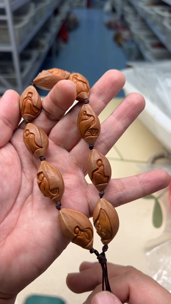 手串橄榄核雕刻4570