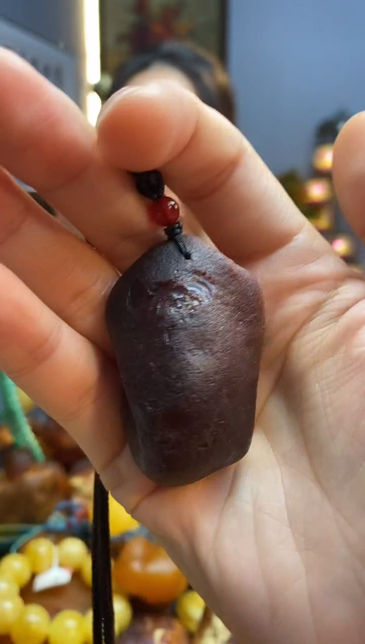 琥珀颈饰未镶嵌吊坠