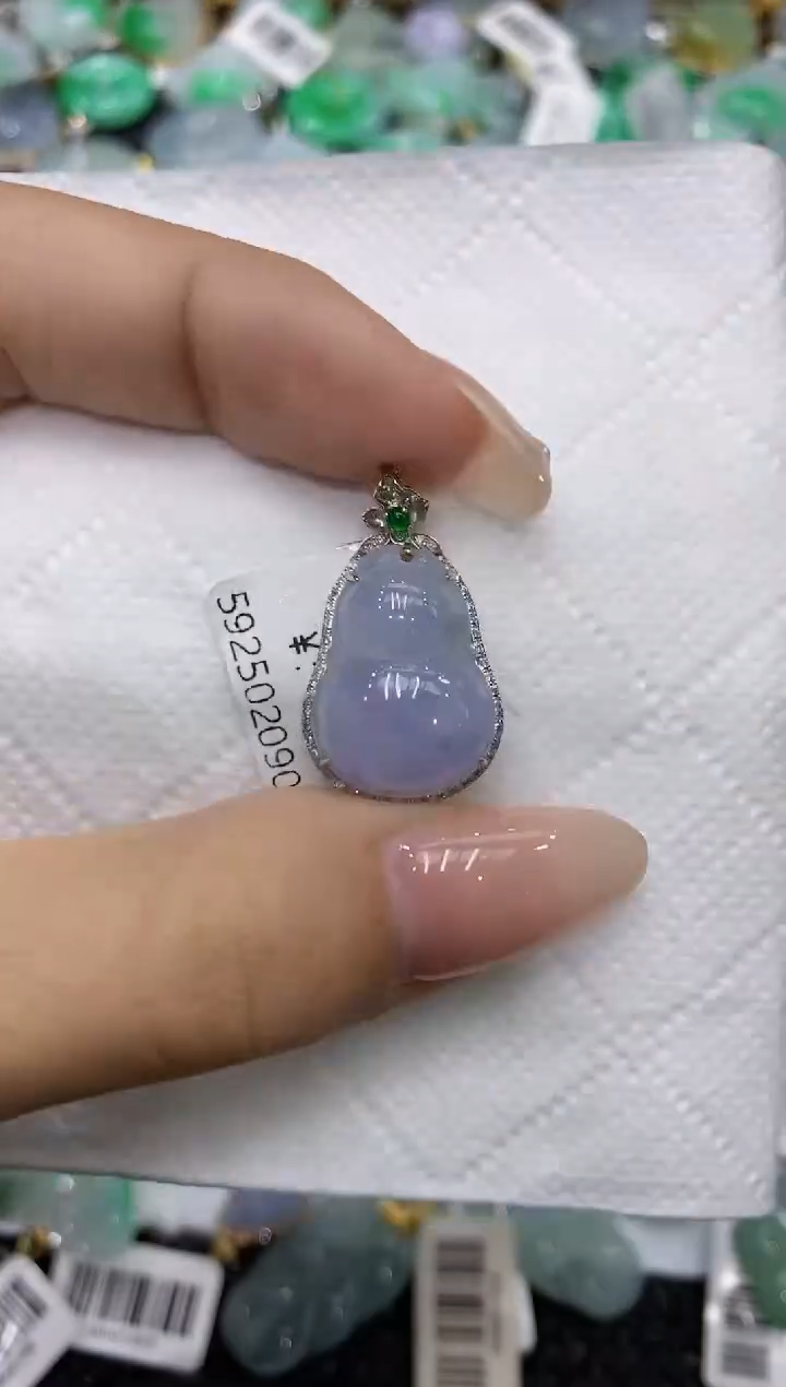 翡翠18K金镶嵌颈饰111111111111