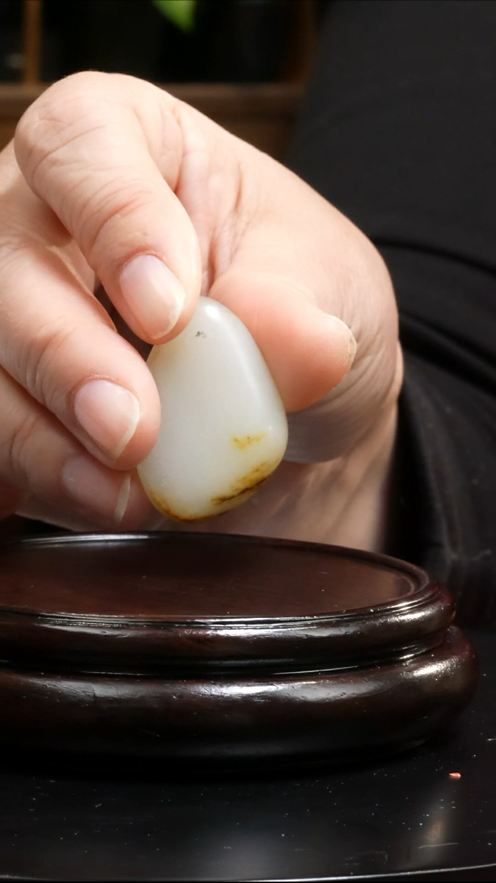 【闪购商品】和田玉吊坠(不含链)未镶嵌21.1克和田玉原石