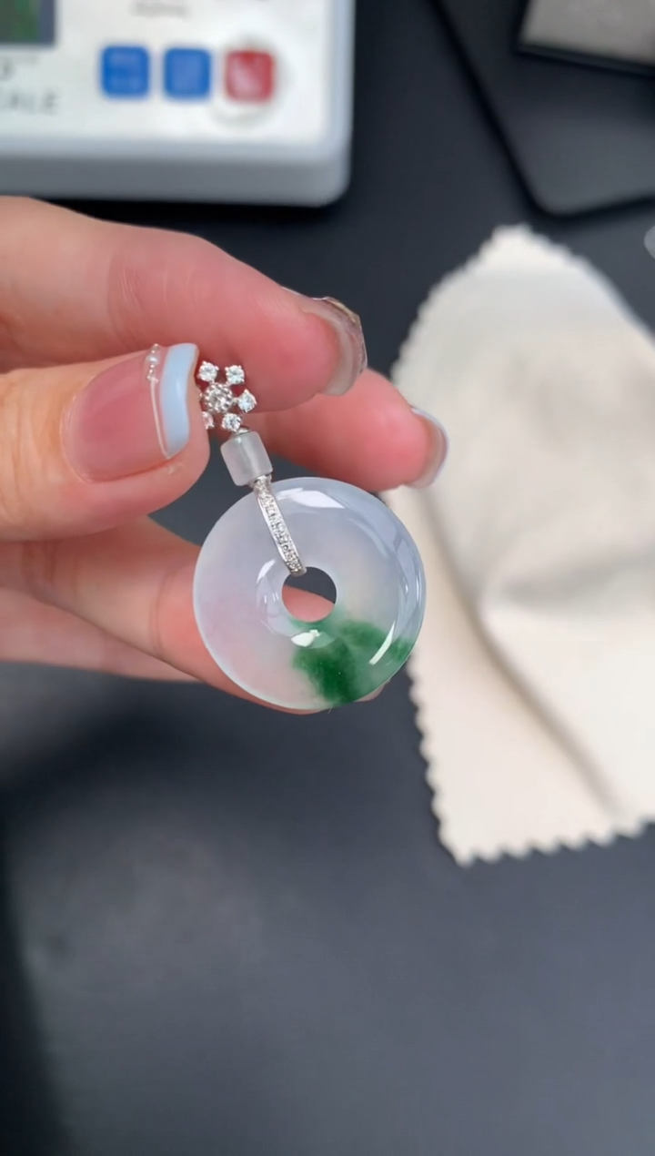 18K金镶嵌定制翡翠48小时鉴赏期 退货不扣服务费