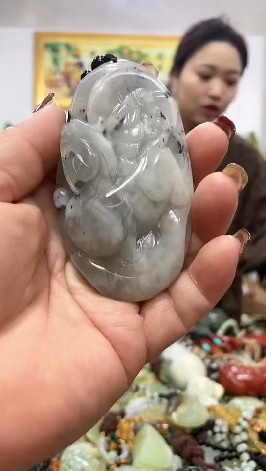 未镶嵌岫玉挂件 