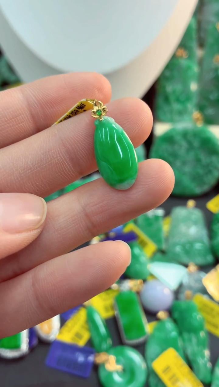 吊坠(不含链)18K金镶嵌翡翠天然缅甸翡翠A货