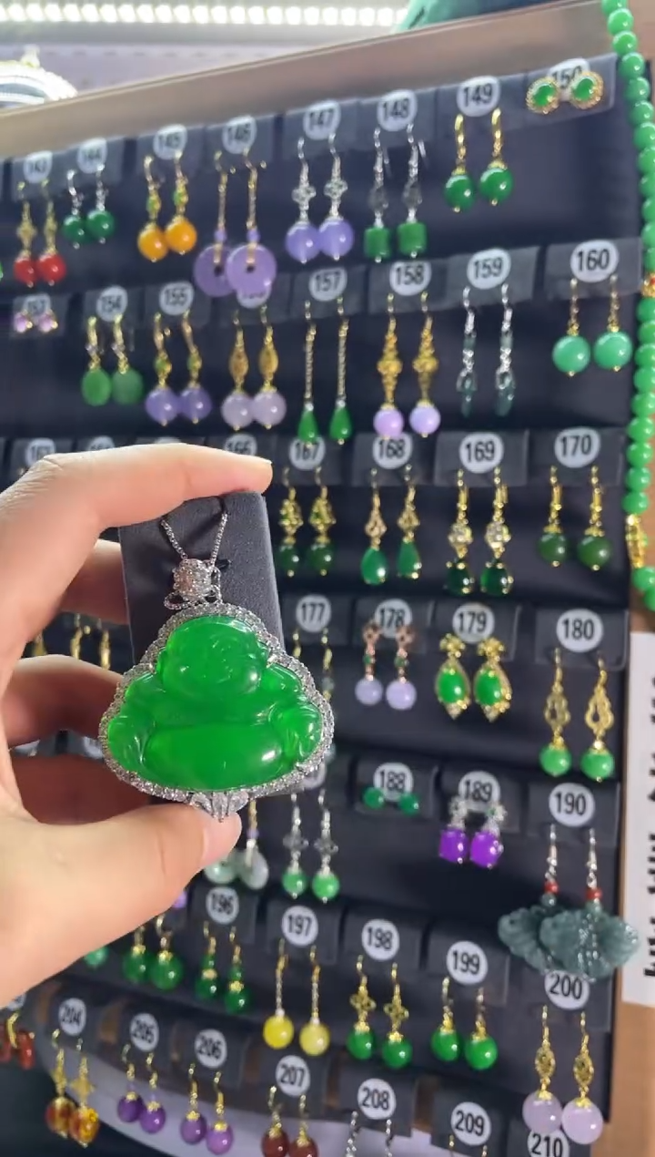【闪购商品】翡翠耳饰银S925镶嵌241....