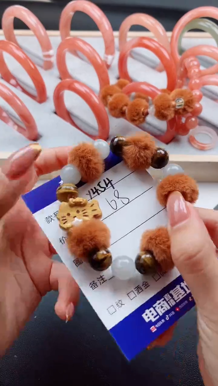 未镶嵌石英质玉戒指佩****爱Y454