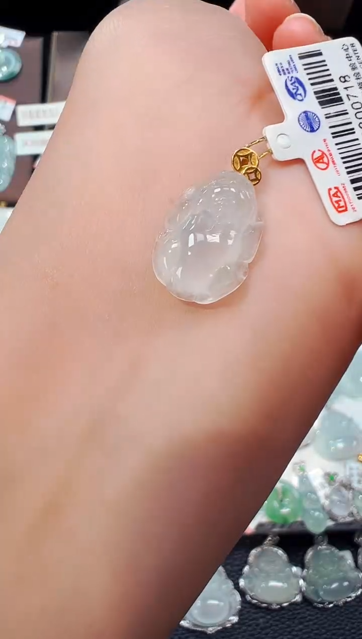 【闪购商品】翡翠吊坠(不含链)18K金镶嵌貔貅吊坠718