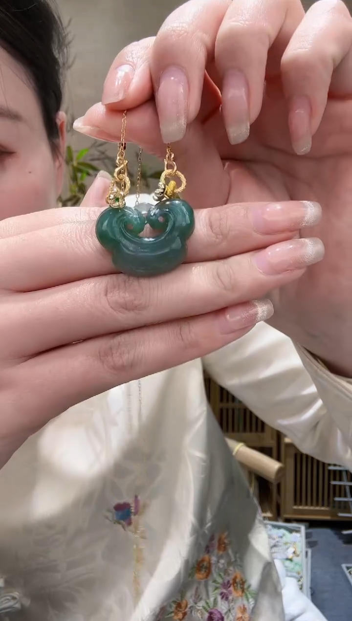 【闪购商品】翡翠颈饰未镶嵌吊坠