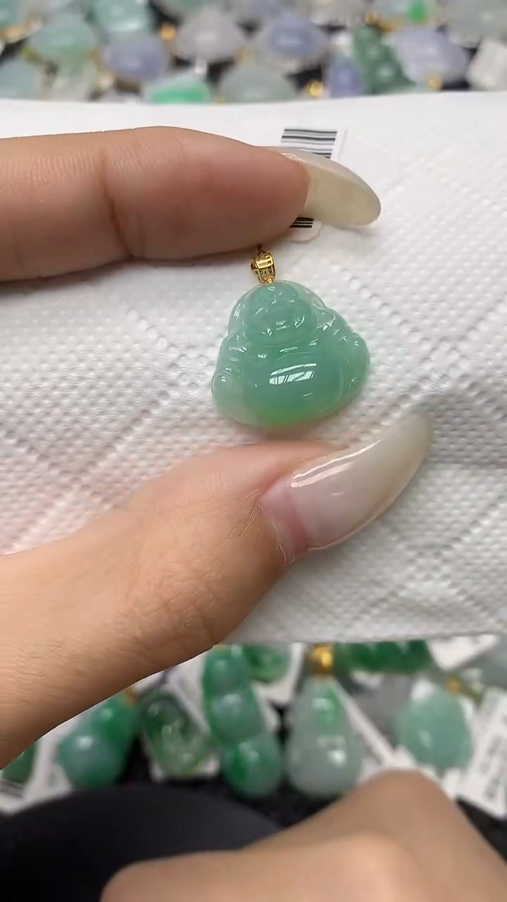 颈饰18K金镶嵌翡翠11111111111